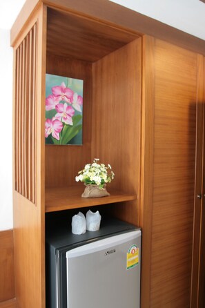 Mini fridge