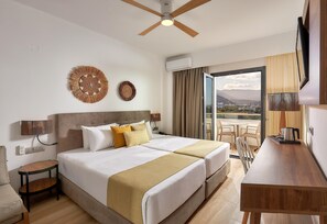 Premium bedding, memory-foam beds, laptop workspace, iron/ironing board - Sentido Kyknos Beach Adults Only (Hersonissos)