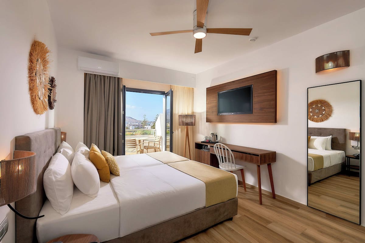 Superior Double Room Garden View | 2 sovrum, sängtillbehör av högsta kvalitet och memory foam-madrasser
