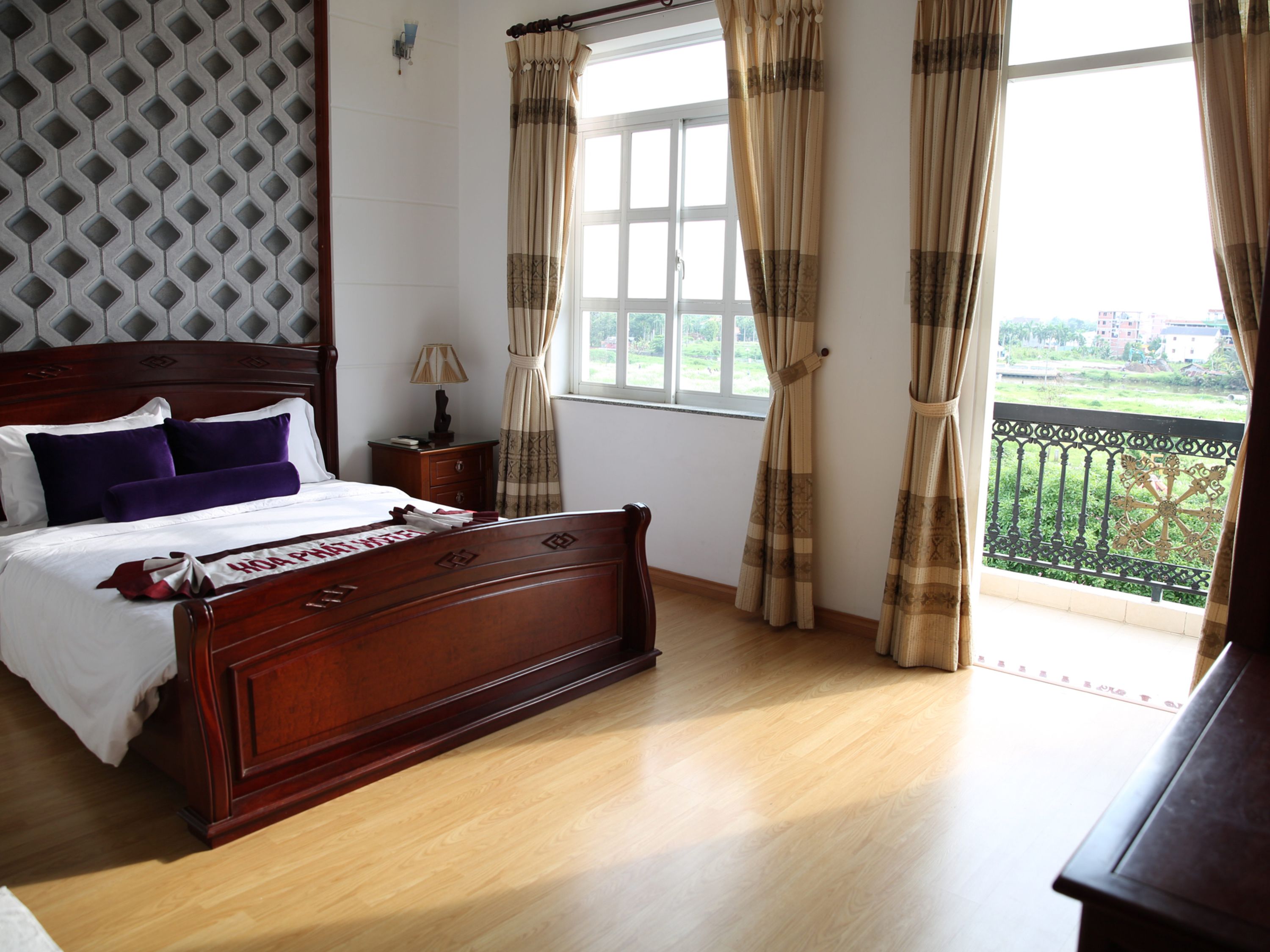 deluxe family apartment, 2 bathroom, balcony, kitchenette | 1 bedroom, minibar, in-room safe, desk