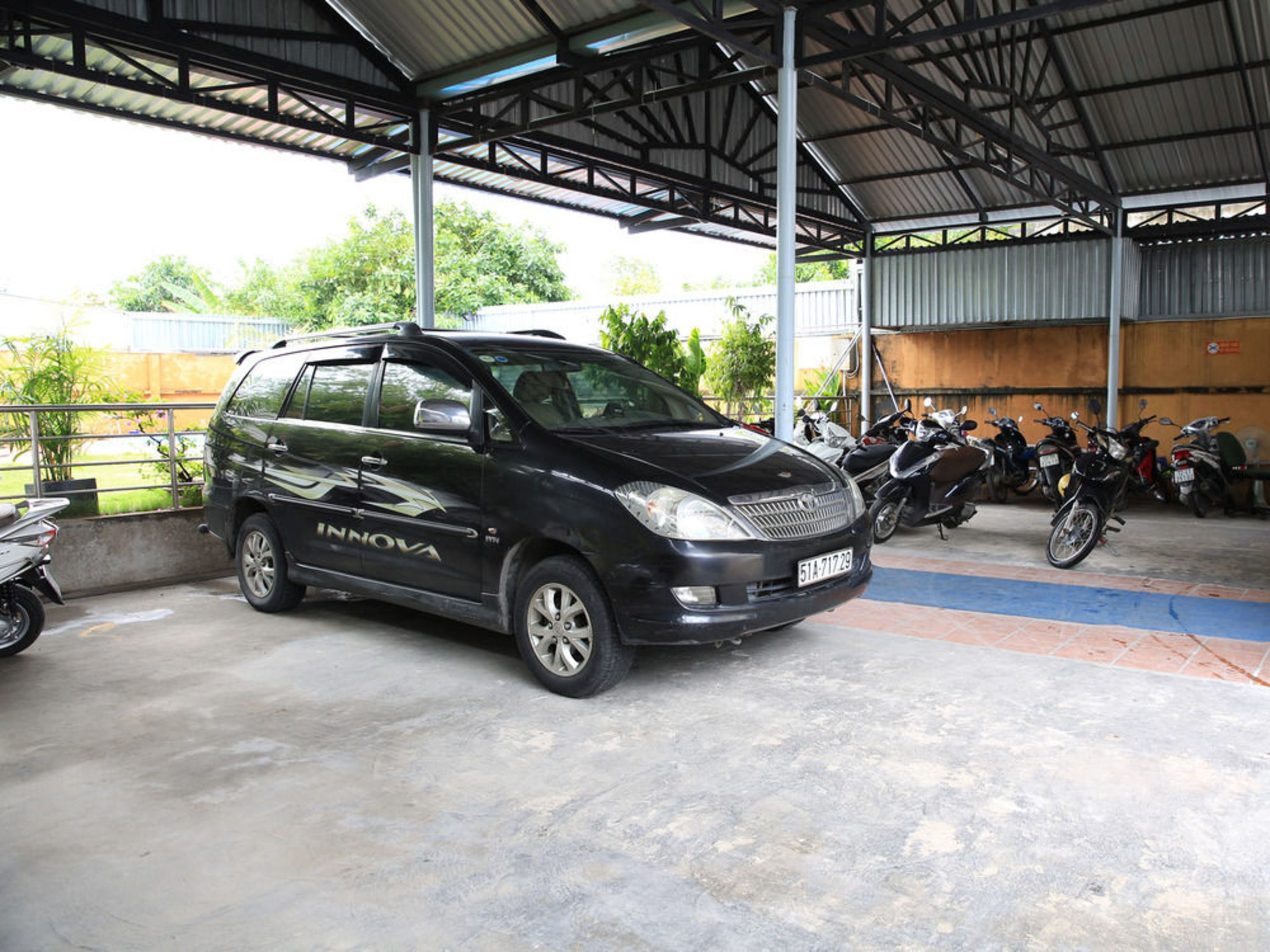 free self-parking, free valet parking