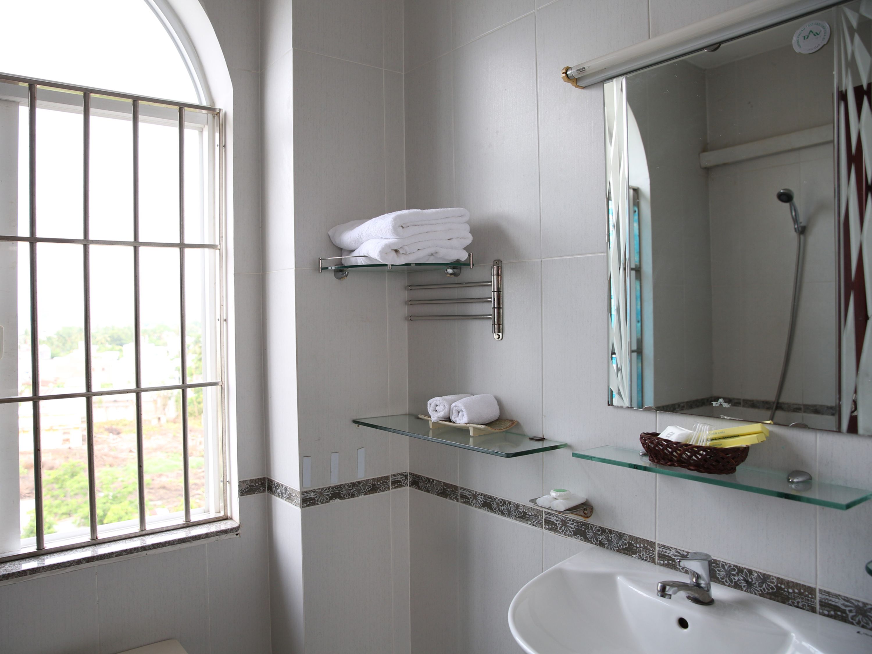 apartment 1 bedroom | bathroom | hair dryer, bathrobes, slippers, bidet