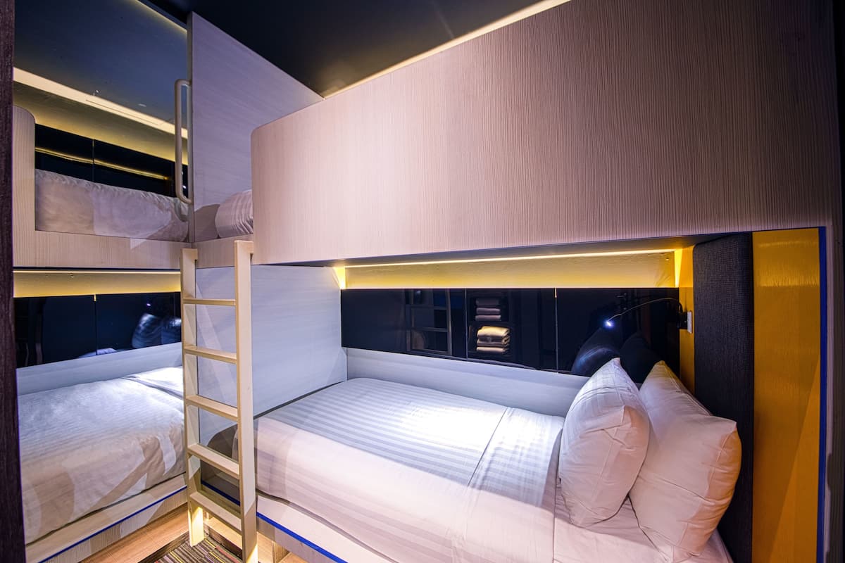 Een minibar, een kluis op de kamer, geluiddichte muren, gratis wifi