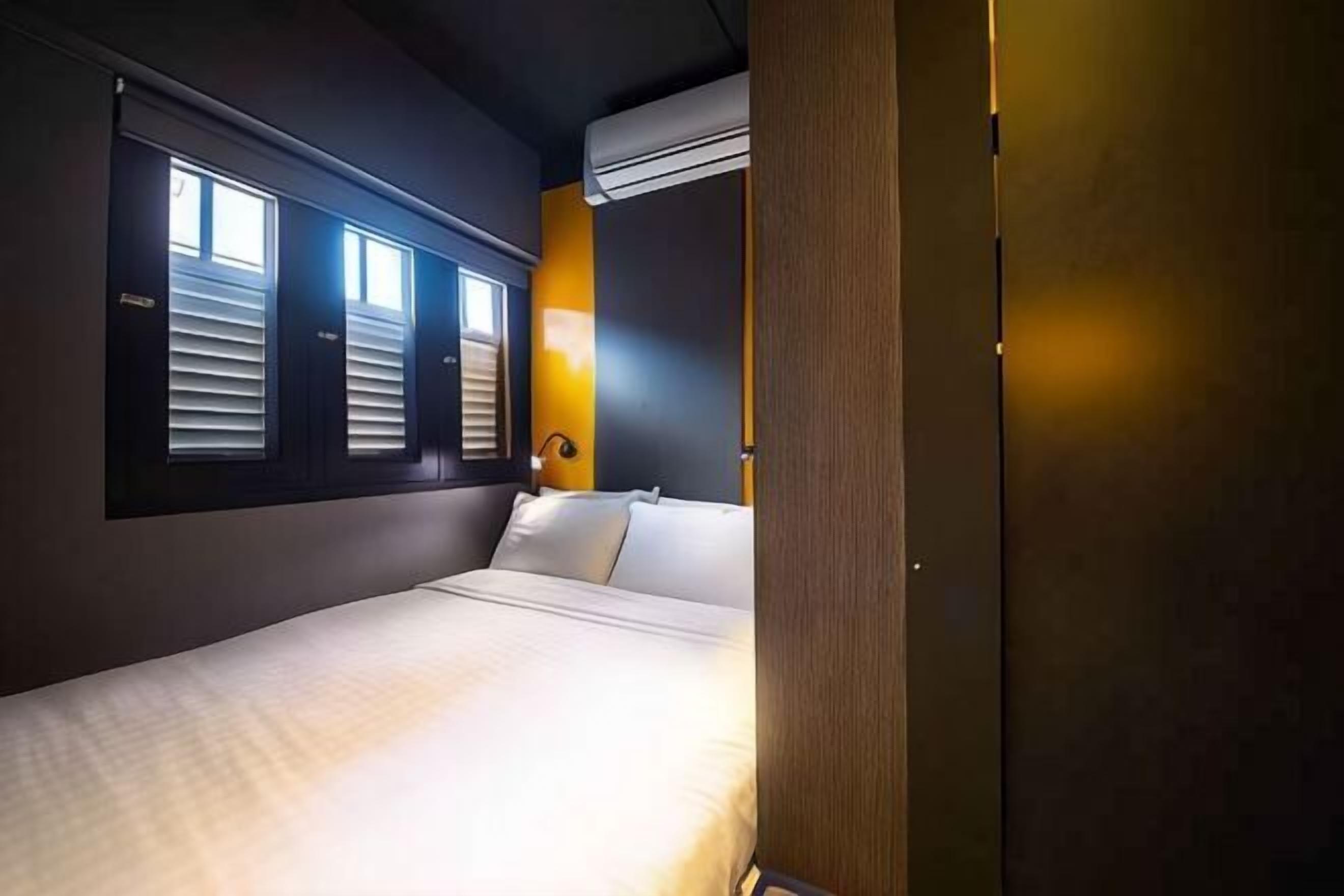 Minibar, in-room safe, soundproofing, free WiFi