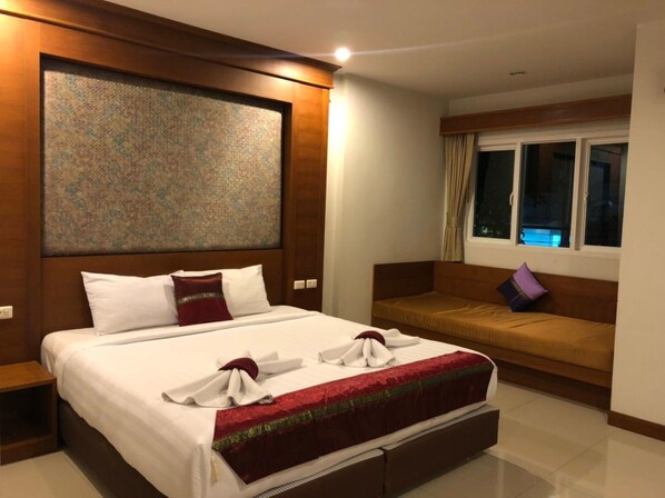 Standard Room | In-room safe, free WiFi, bed sheets - Chollada Inn (Kamala)