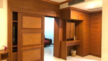 Standard Room | In-room safe, free WiFi, bed sheets