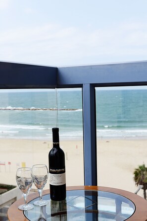 套房, 1 間臥室, 海景 | 露台/庭院