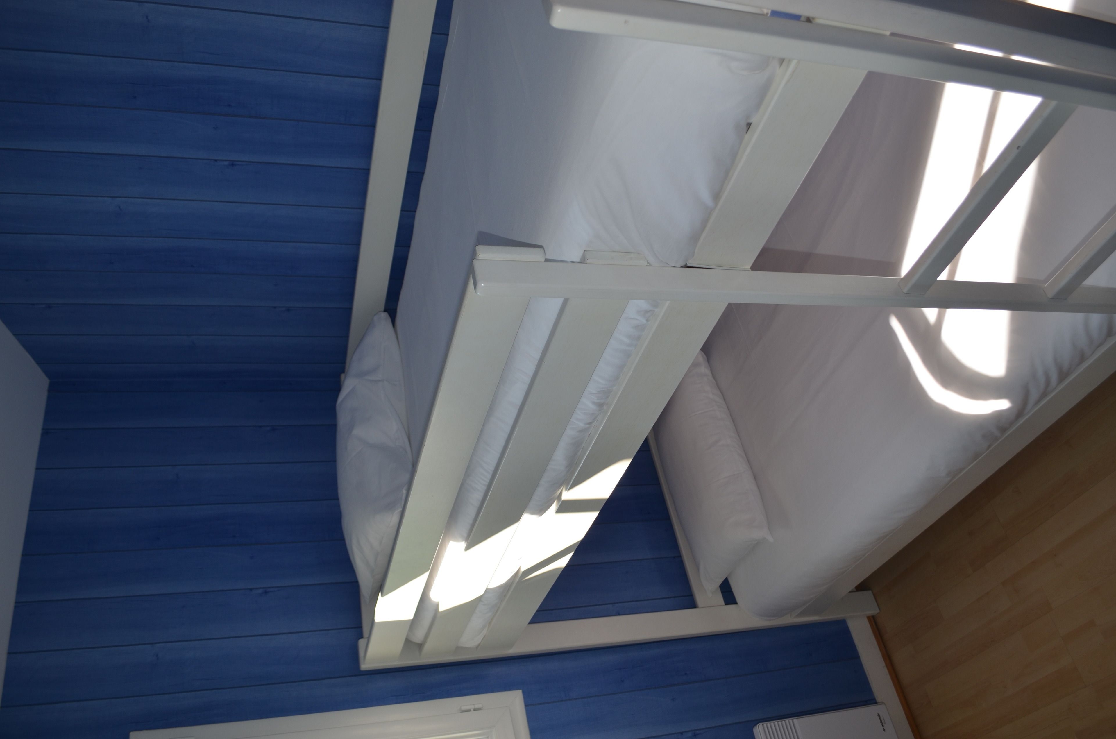 family suite, 2 bedrooms | bathroom | shower, hydromassage showerhead, free toiletries, hair dryer