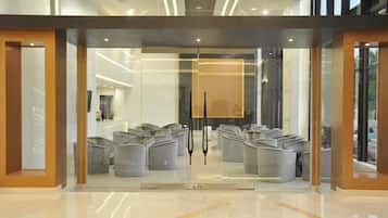 Lobby lounge