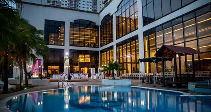 Grand Riverview Hotel