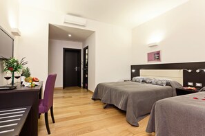 Quadruple Room - Domus Best (Rome)