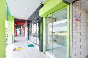 Mặt tiền nơi lưu trú