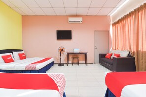 Phòng Suite dành cho gia đình | Bàn, truy cập Internet không dây miễn phí, bộ trải giường 
