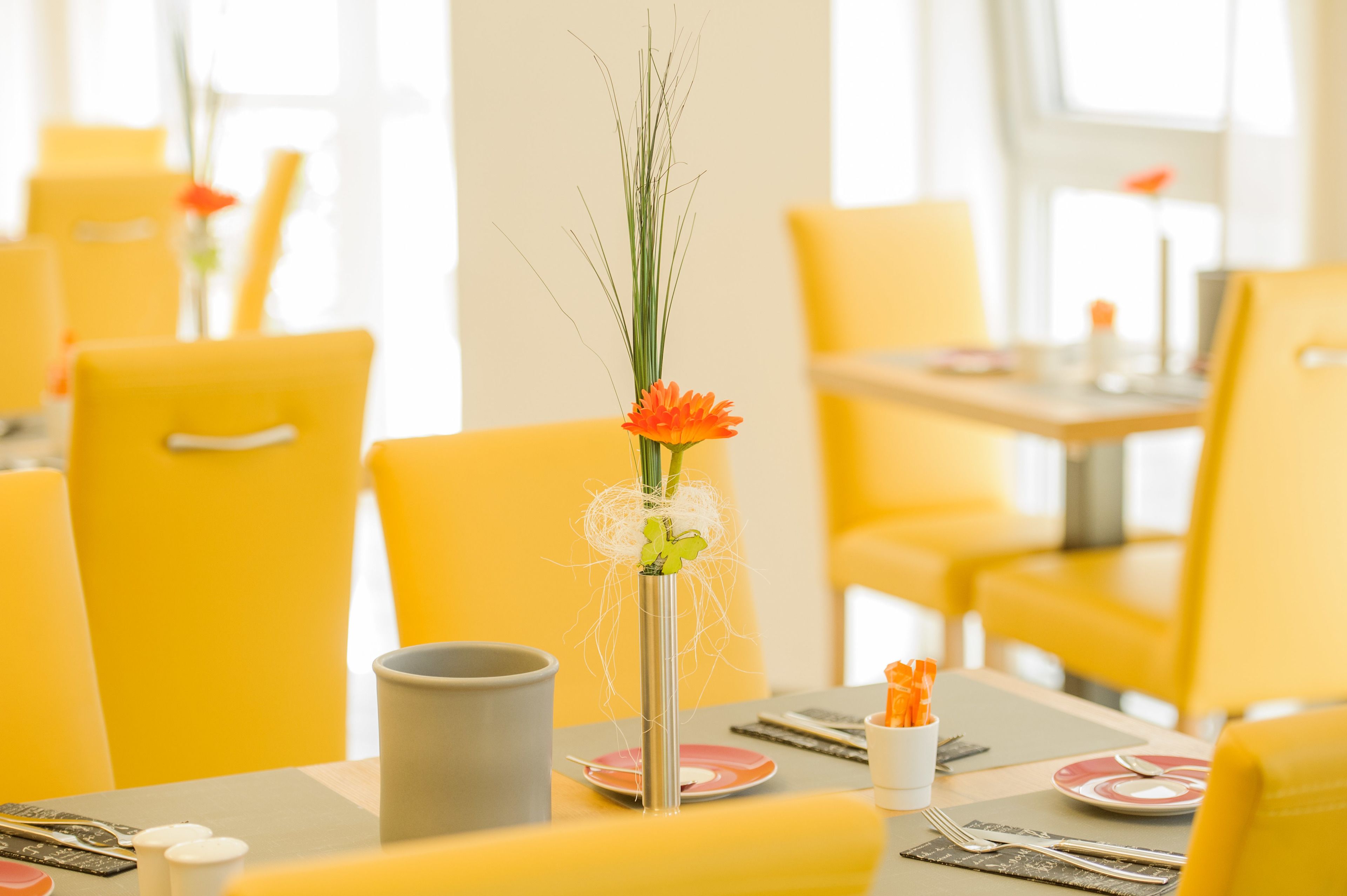 daily cooked-to-order breakfast (eur 16.5 per person)