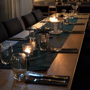 Dinner served, local and international cuisine - Austbø Hotell (Vinje)