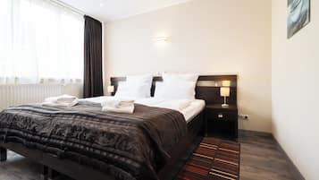 Standard Double Room, 2 Twin Beds | Premium bedding, desk, laptop workspace, blackout drapes