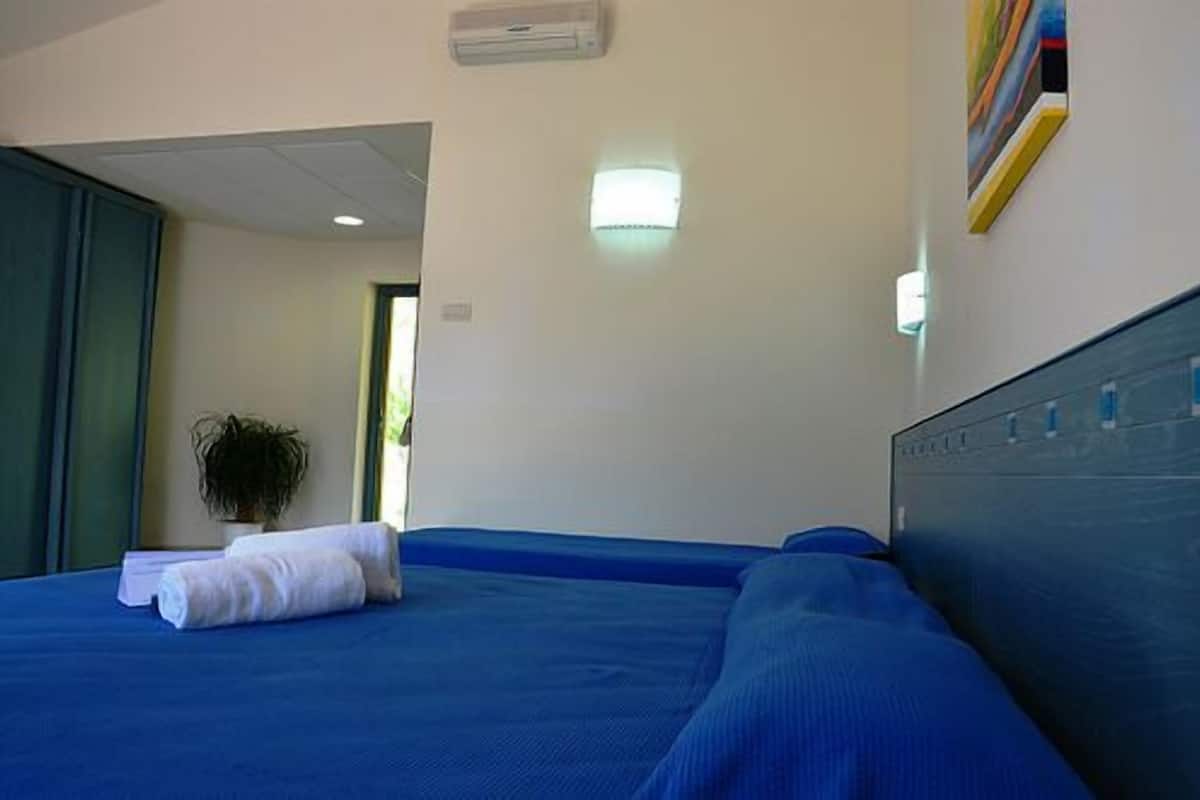 Double Room | Premium bedding, in-room safe, desk, cots/infant beds