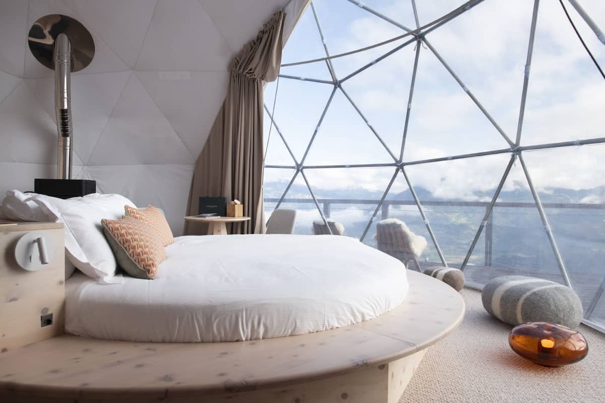 Premium bedding, in-room safe, laptop workspace, soundproofing