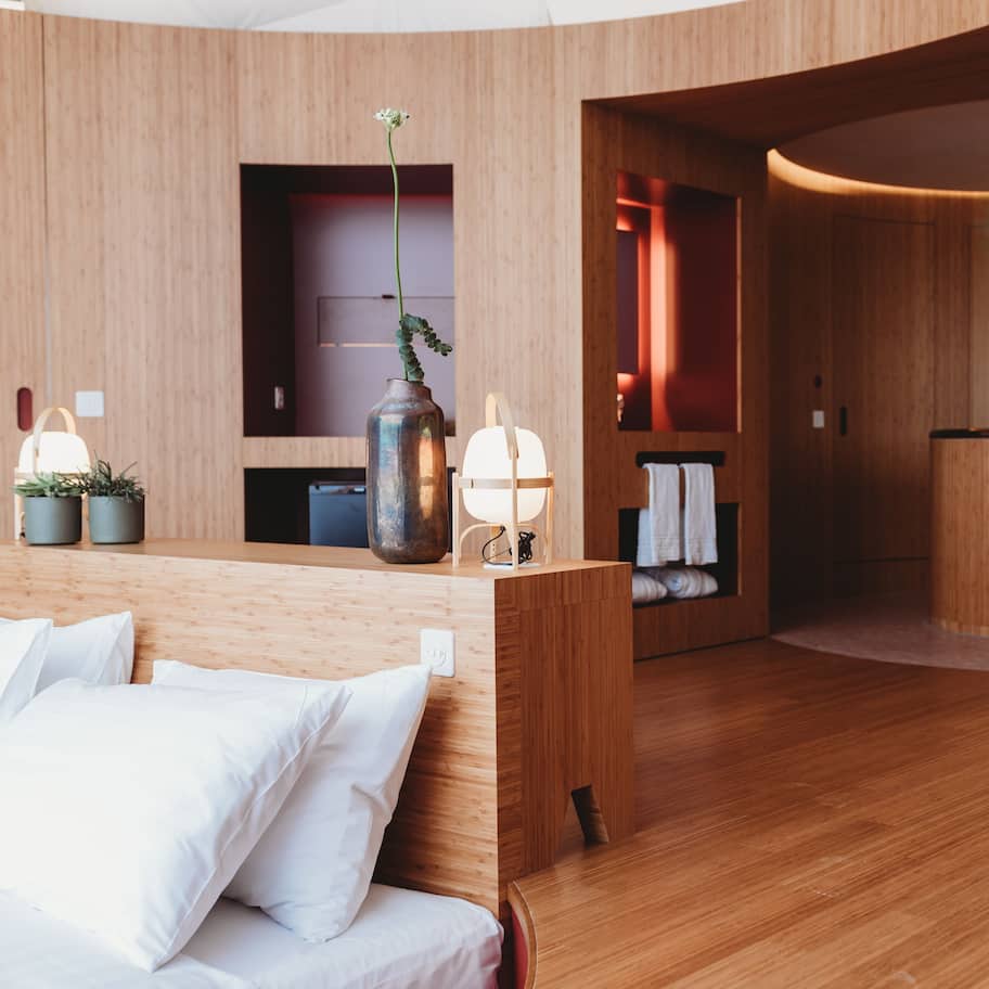 Premium bedding, in-room safe, laptop workspace, soundproofing