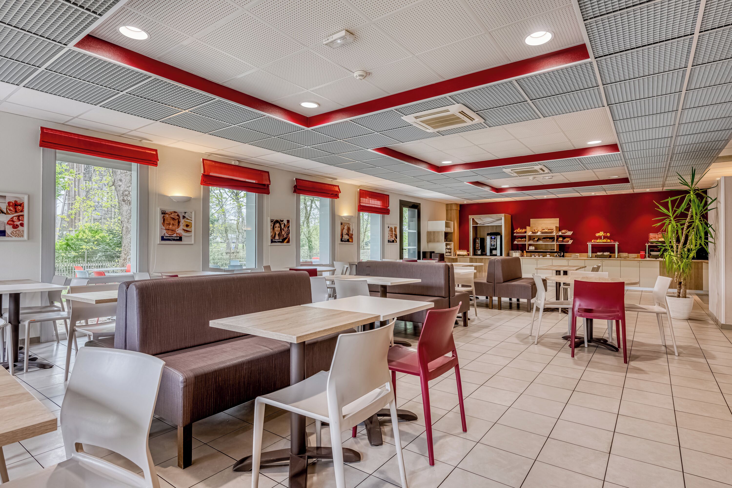 ランチ、ディナーに営業 (郷土料理)