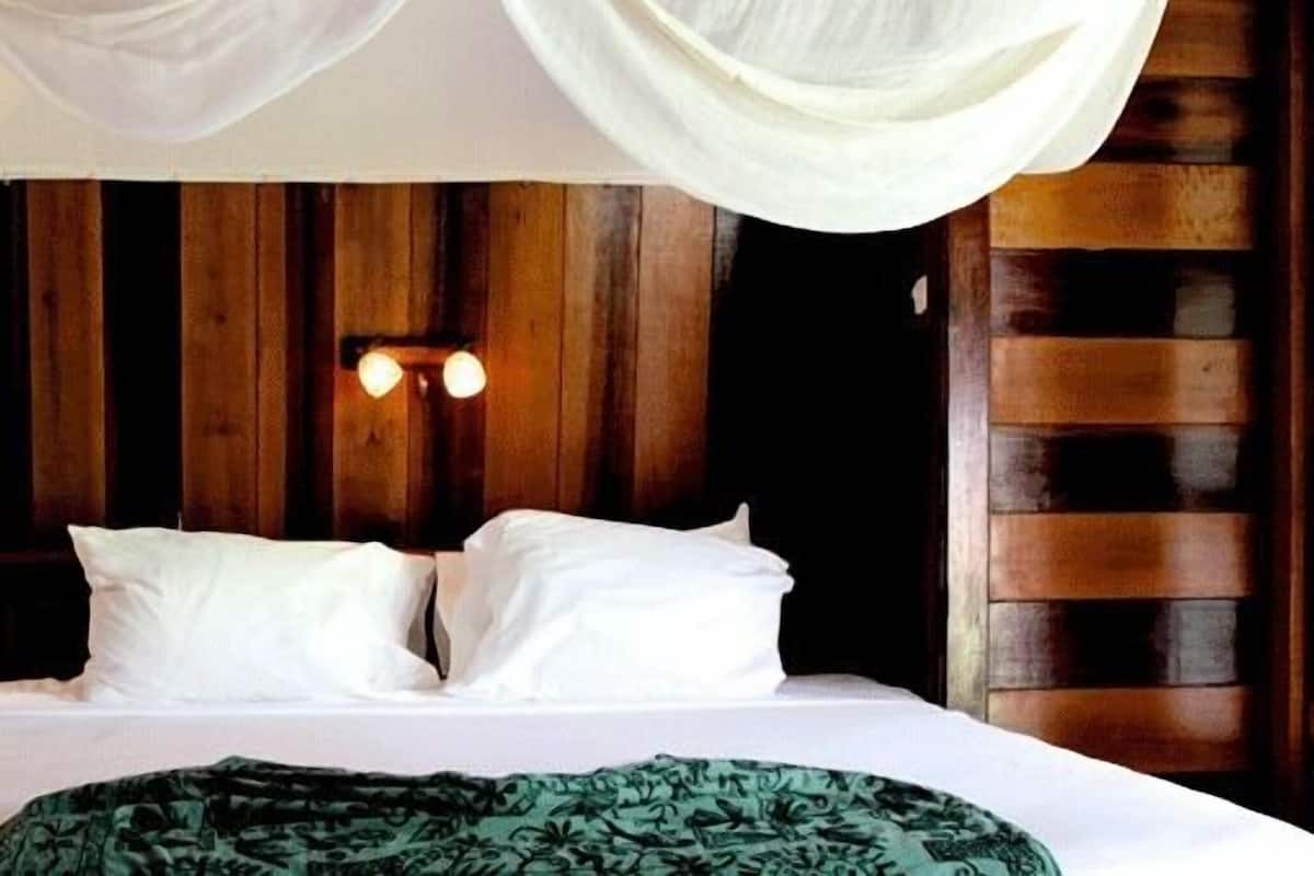 in-room safe, individually decorated, individually furnished