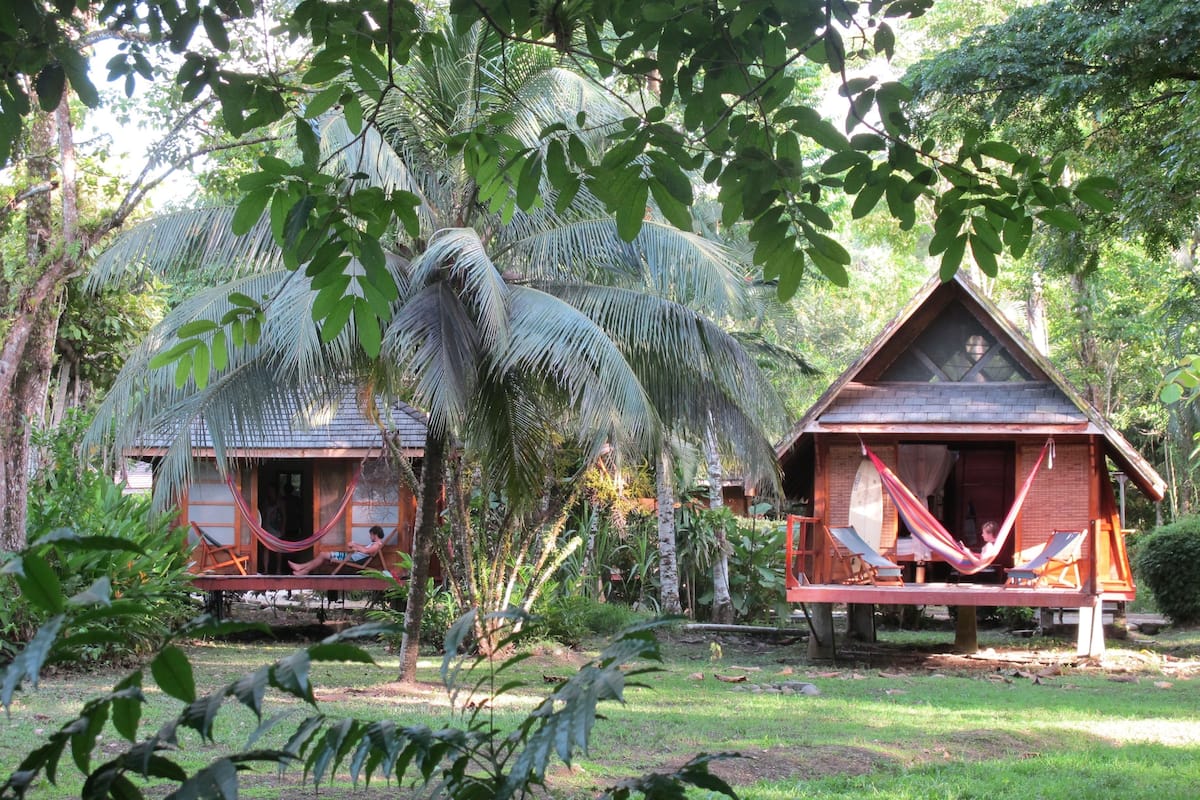 Standard Cottage, 1 King Bed, Balcony, Ocean View | Property grounds