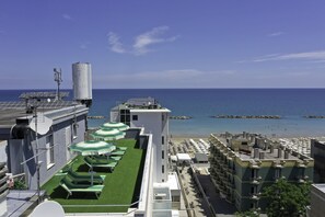 Rooftop terrace - Amadei Hotel Figaro & Apartments (Pesaro)