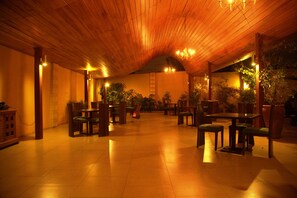 Restaurant - OSinkirri Hotel (Nairobi)