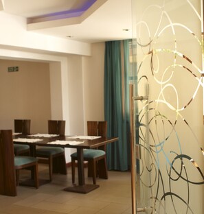 Restaurant - OSinkirri Hotel (Nairobi)