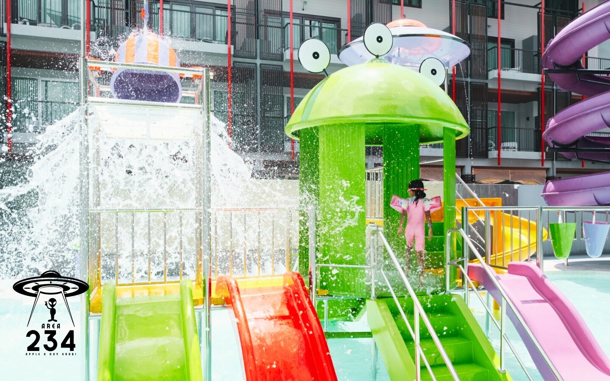 outdoor pool, open 10:00 am to 6:00 pm, pool loungers