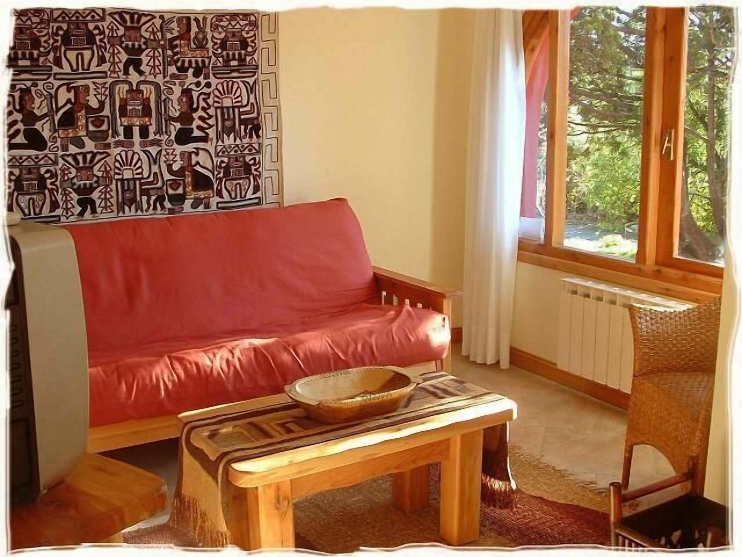 Rumah, 2 kamar tidur | Area keluarga | Televisi layar datar 32-inci dengan saluran TV kabel dan TV