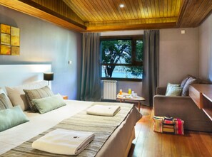 Chambre Standard, 1 très grand lit, accessible aux personnes à mobilité réduite | Vue de la chambre