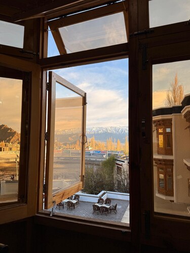 Hotel New Glacier View