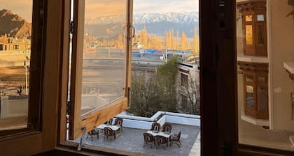 Hotel New Glacier View