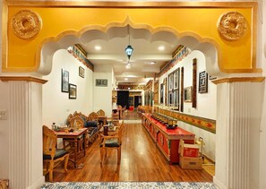 Restaurant - Grand Himalaya (Leh)