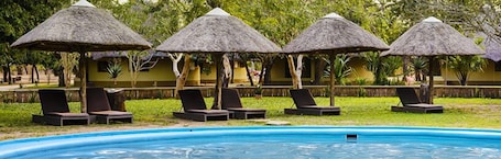 2 outdoor pools. Montebelo Gorongosa Lodge & Safari