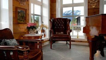 Khu tiếp khách ở sảnh