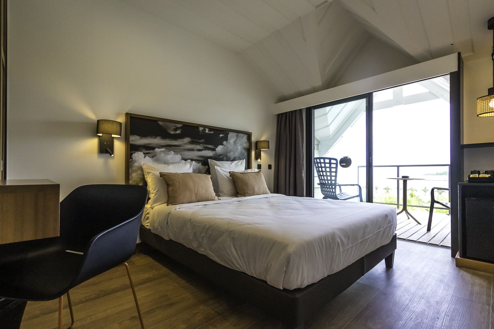 スタンダード ダブルルーム | ミニバー、セーフティボックス (室内)、デスク、遮光カーテン