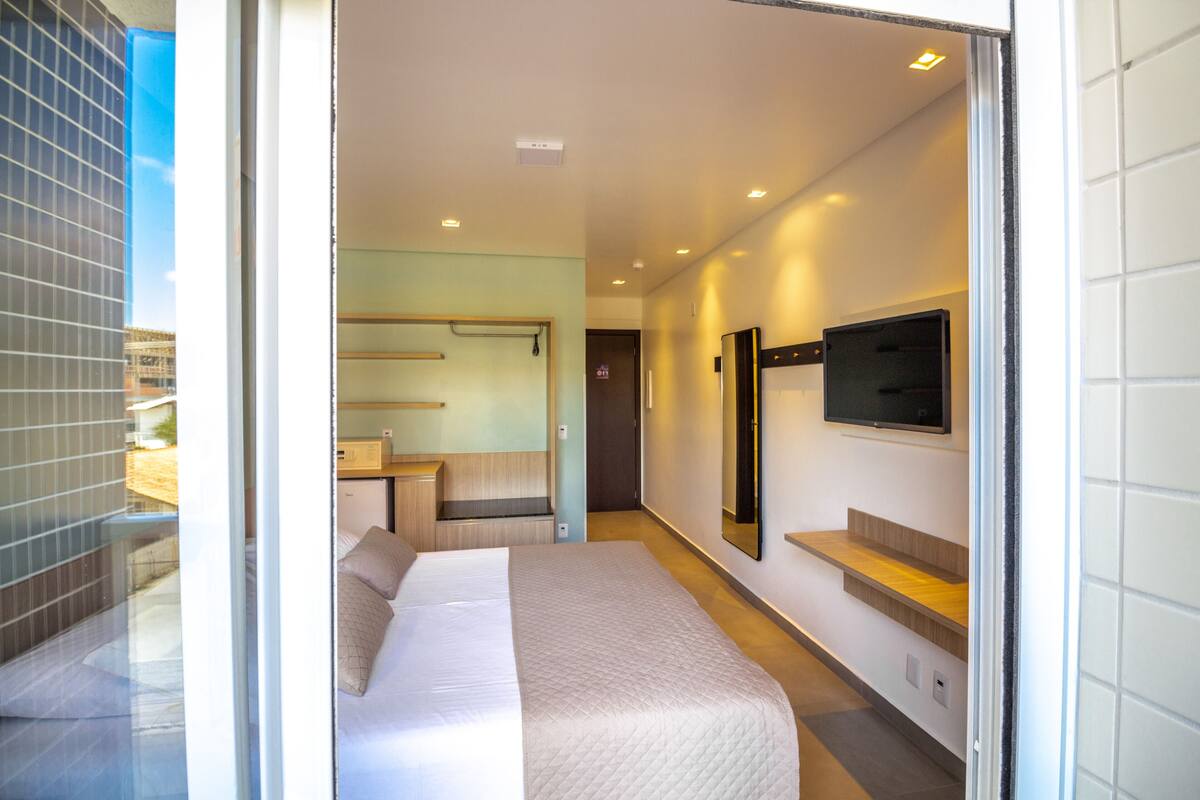 Superior Double Room, Balcony | Minibar, blackout drapes, WiFi (free), bed sheets