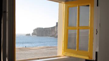 Quarto triplo família, vista para o mar | Vista do quarto