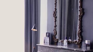Executive Room | Premium bedding, in-room safe, desk, blackout curtains