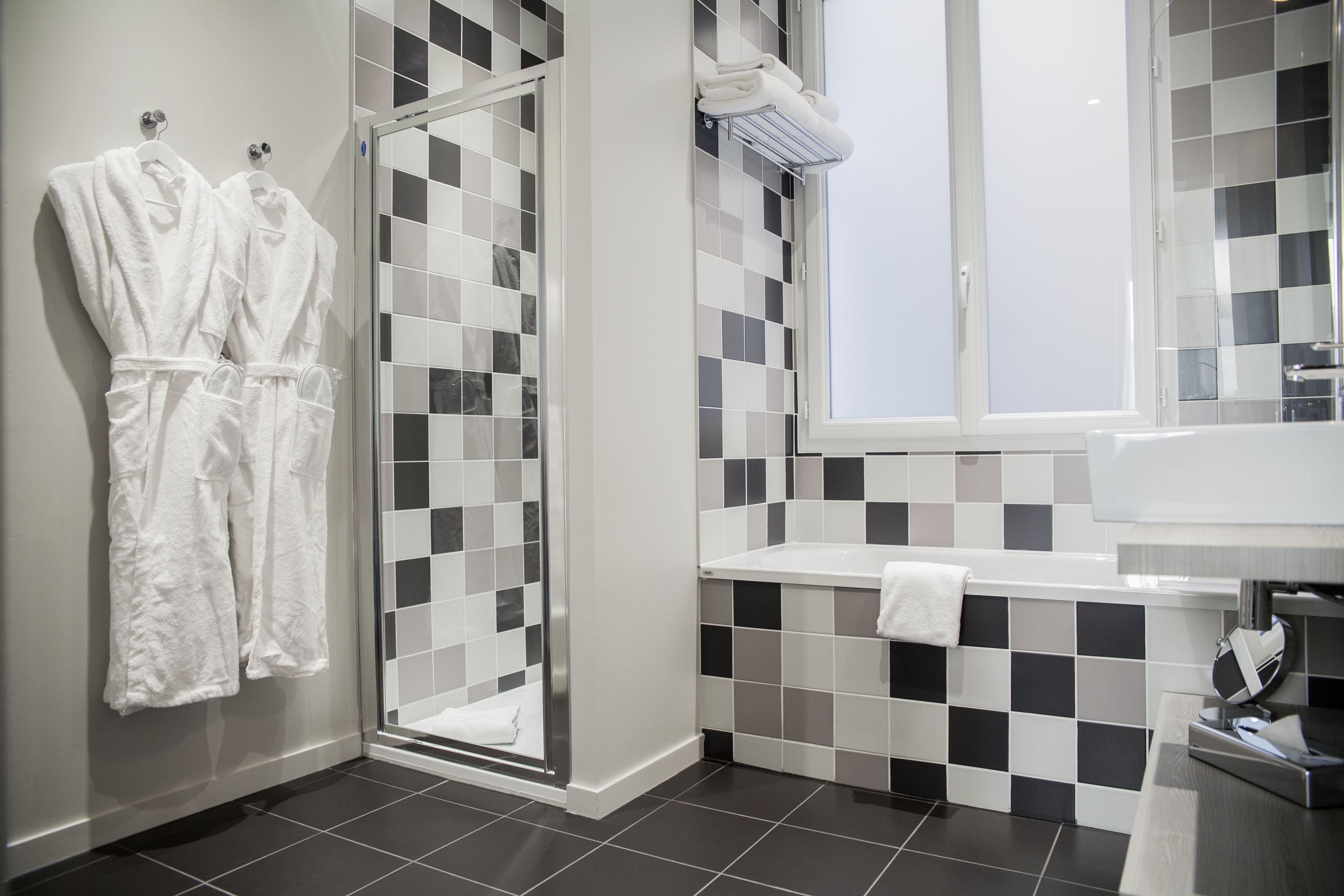 chambre prestige | deep-soaking bathtub