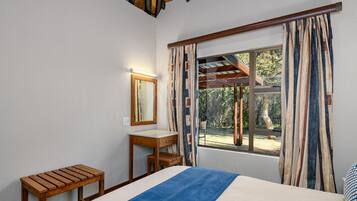 One Bedroom Apartment with Patio | Vue de la chambre