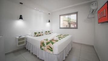 Superior Suite | Premium bedding, soundproofing, iron/ironing board, free WiFi