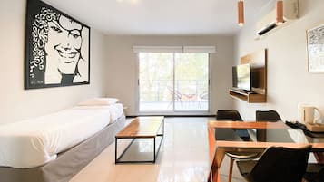 Apartment, Terrace | Premium bedding, down comforters, in-room safe, individually decorated