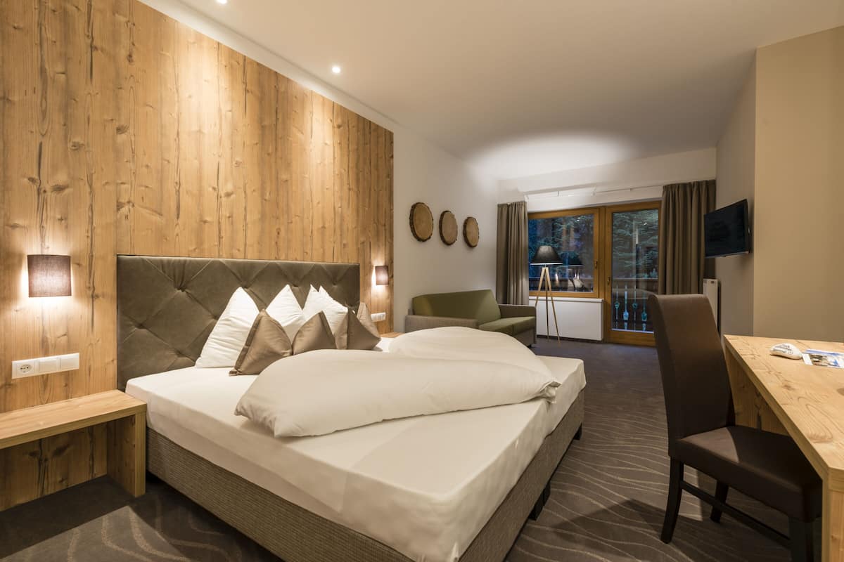 1 phòng ngủ, minibar, két bảo mật tại phòng, bàn 
