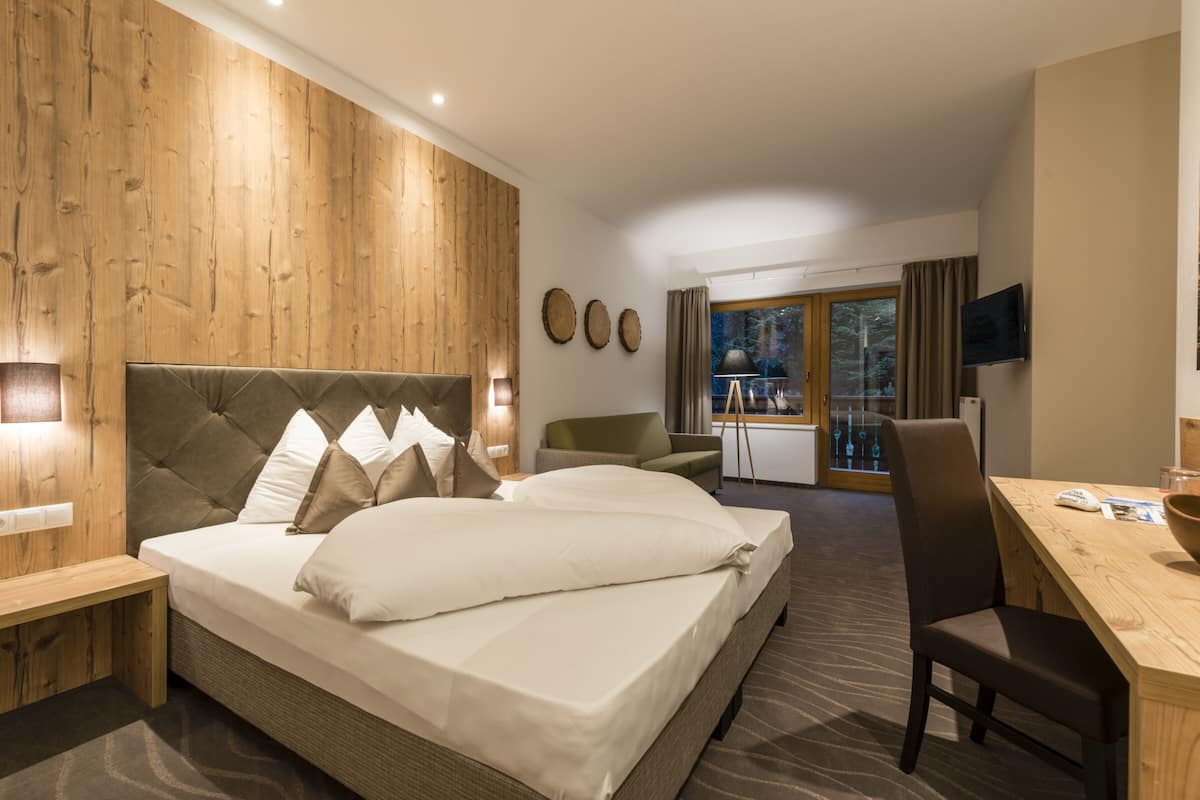 1 bedroom, minibar, in-room safe, desk