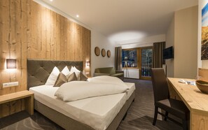 1 bedroom, minibar, in-room safe, desk