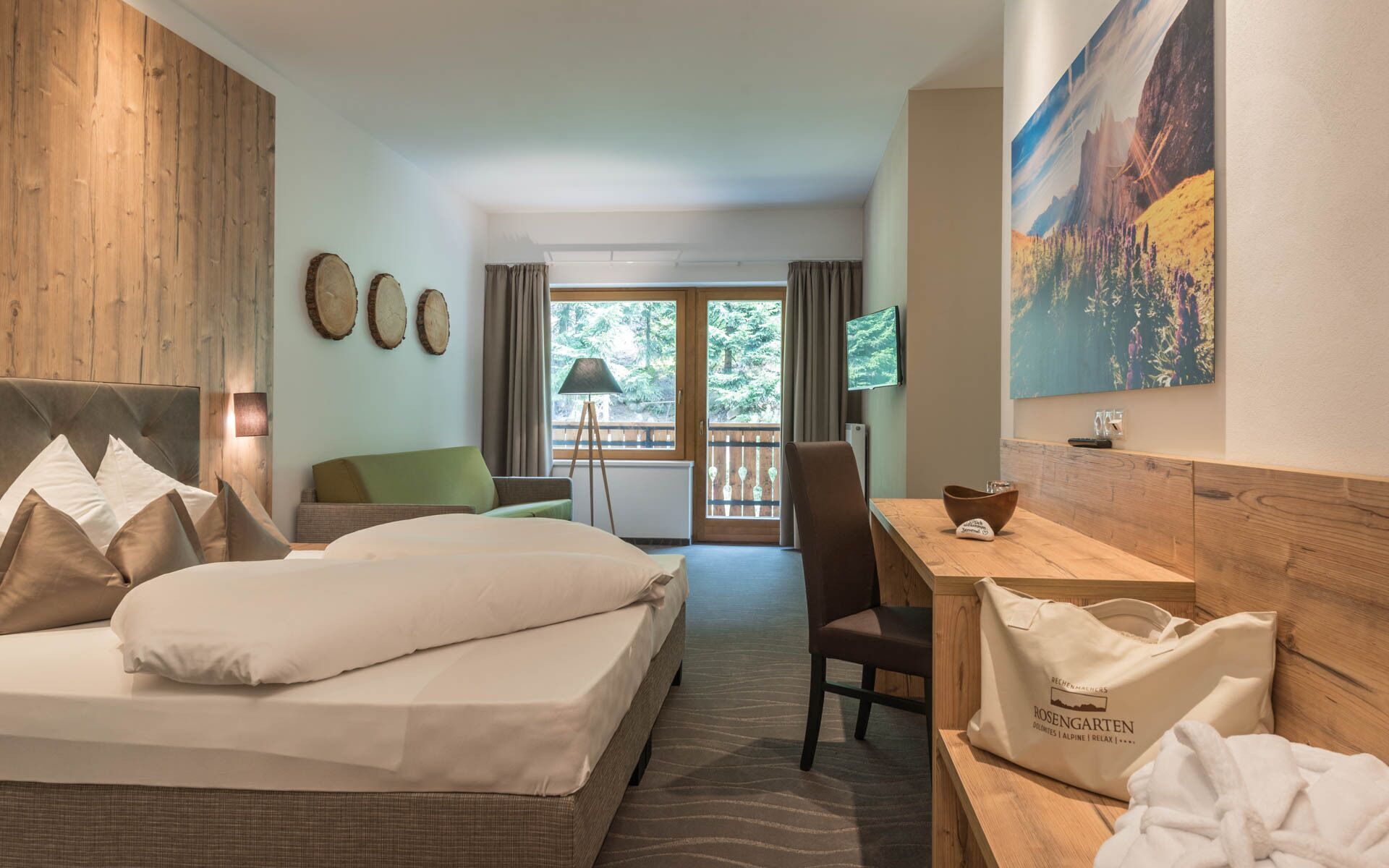 1 bedroom, minibar, in-room safe, desk