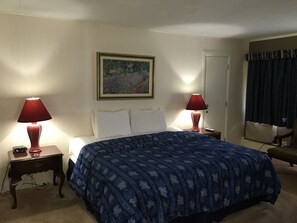 Deluxe Room, 1 King Bed